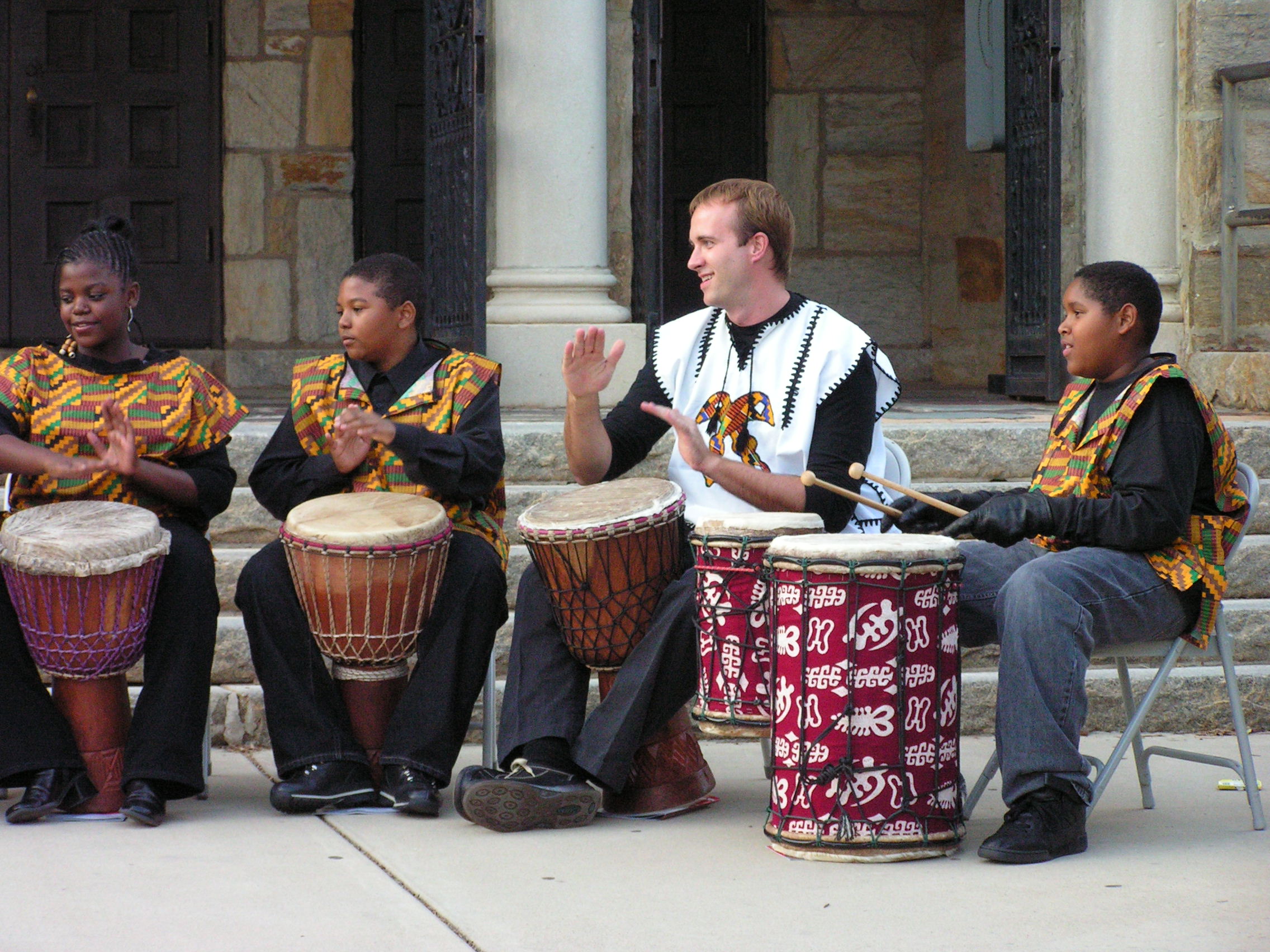 ./2006/African Drums/AfrdrumsPeaceBroughton210009.JPG